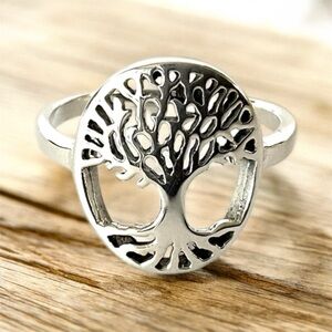 Elegant 925 Sterling Silver Tree Ring